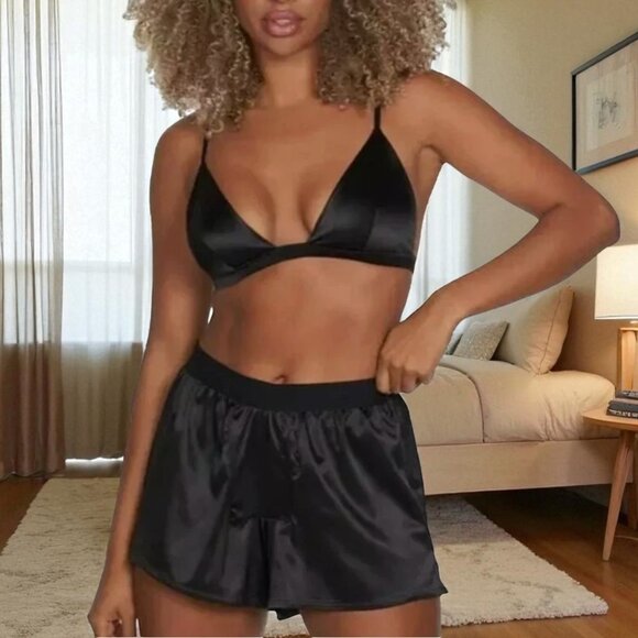 Frederick's of Hollywood Satin Bralette Short SMALL Ginny Black Sleep Loungewear - Picture 1 of 7